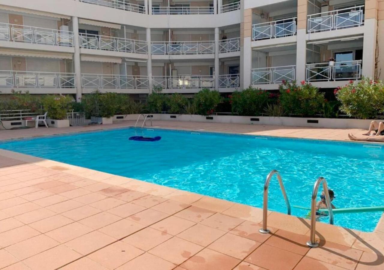 Amour Azur Appartement Pour 2 Avec Jacuzzi Et Terrasse A 2 Minutes De La Mer Валлоріс Екстер'єр фото